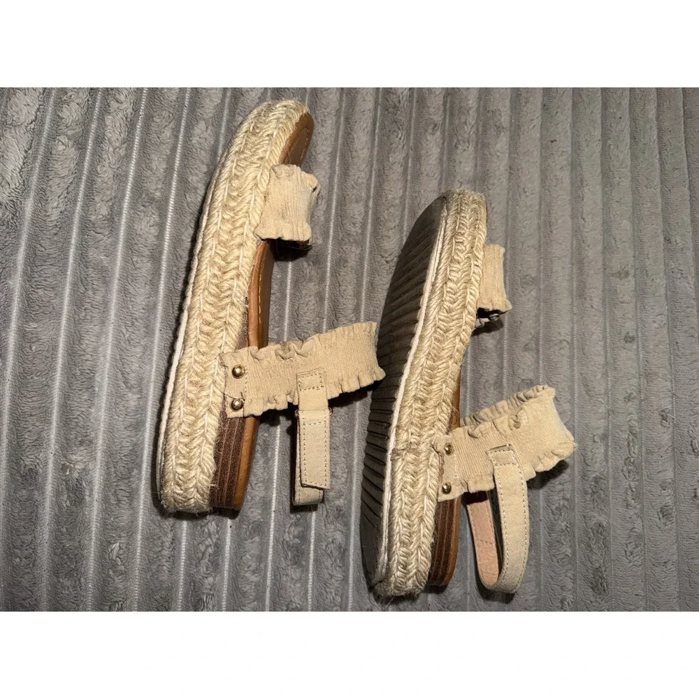 Pierre Dumas Women's Beige Wedges Size 6